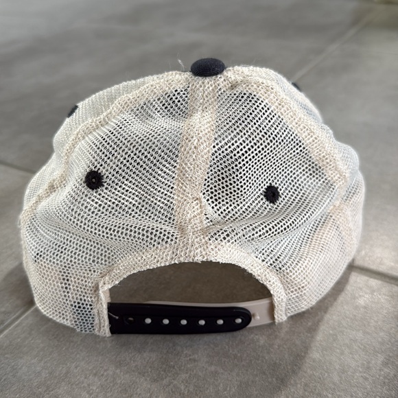 *LIKE NEW* Penn State University Zephyr Navy Blue Men's / Women's' Trucker Hat - Picture 3 of 6